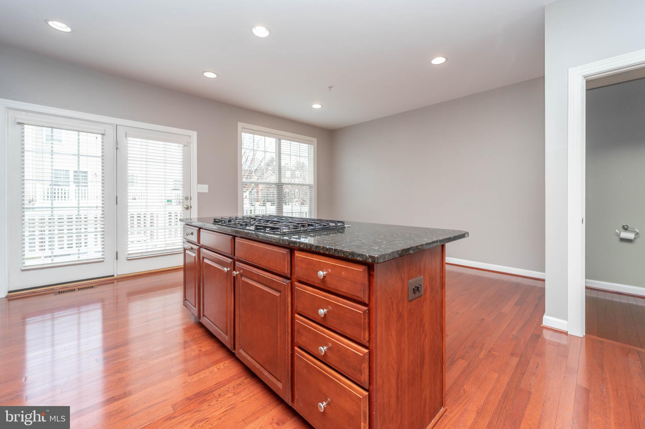 321 Bulwark Alley Annapolis, MD 21401 - Photo 27 of 58 Kitchen