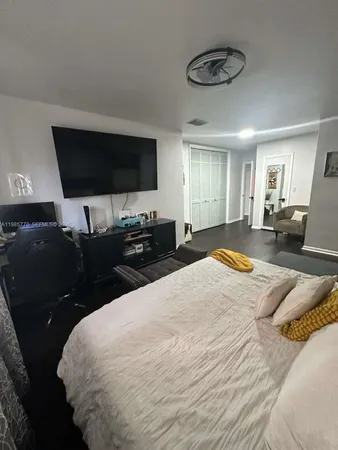 $750,000 | 2827 McKinley Street, Hollywood, FL 33020