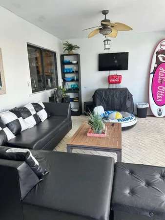 $750,000 | 2827 McKinley Street, Hollywood, FL 33020