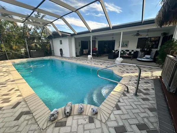 $750,000 | 2827 McKinley Street, Hollywood, FL 33020