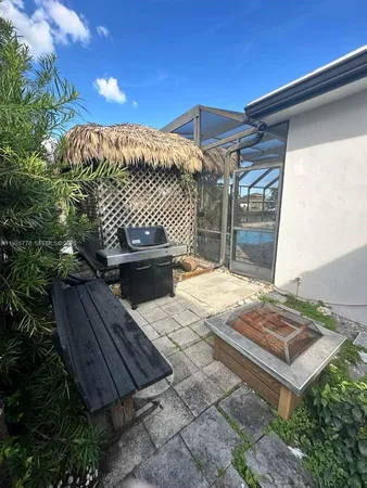 $750,000 | 2827 McKinley Street, Hollywood, FL 33020