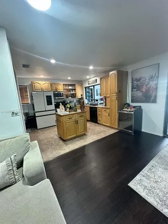 $750,000 | 2827 McKinley Street, Hollywood, FL 33020