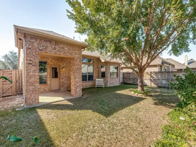 $333,000 | 1308 Isabella Lane, Savannah, TX 76227