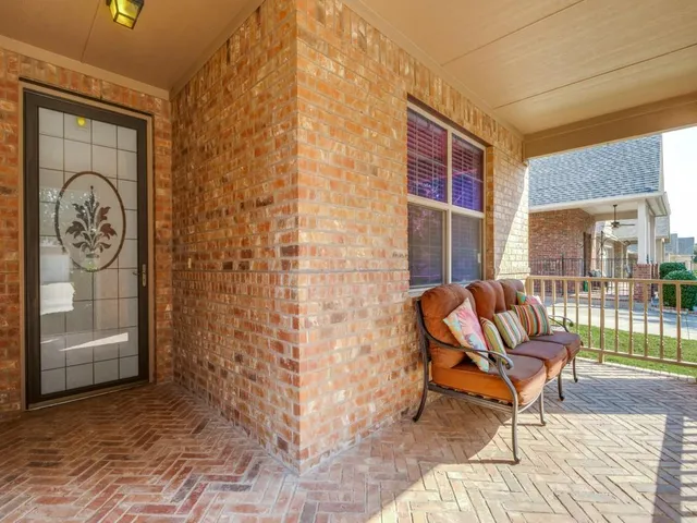 $333,000 | 1308 Isabella Lane, Savannah, TX 76227