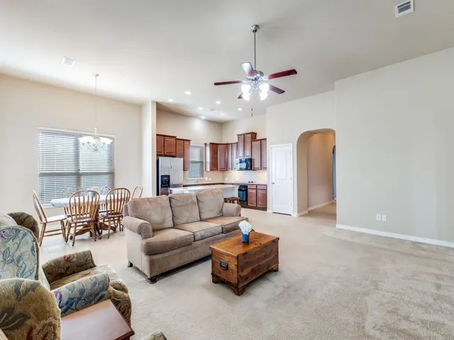 $333,000 | 1308 Isabella Lane, Savannah, TX 76227