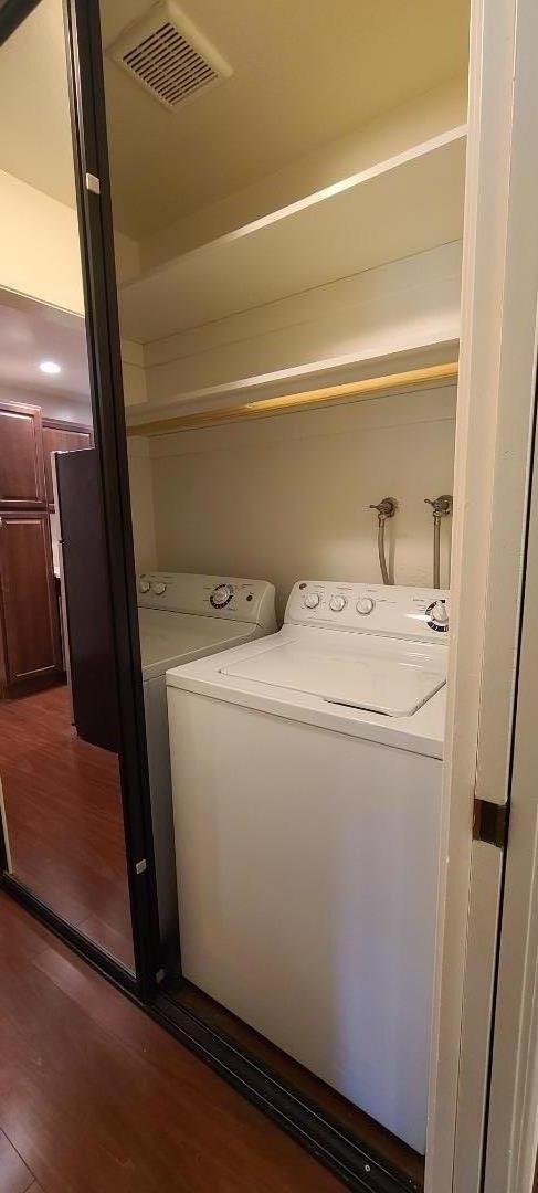 1025 Shell Boulevard, Unit 9 Foster City, CA 94404 - Photo 14 of 31 a utility room with dryer and washer