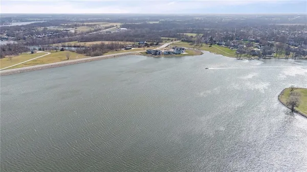 $399,900 | 4070 Southwest Lido Drive, Lee's Summit, MO 64082