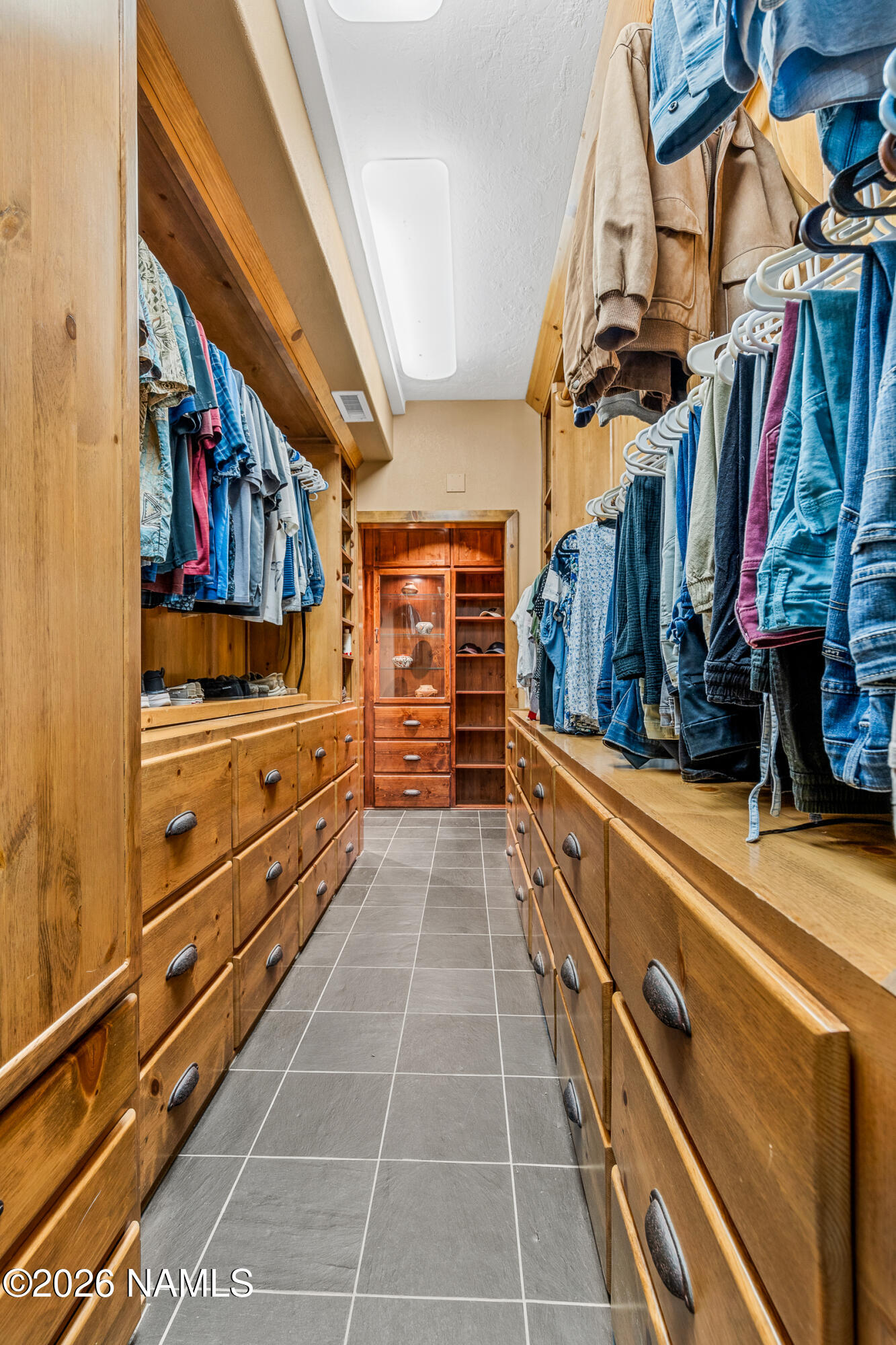 8921 Hulls Road Flagstaff, AZ 86004 - Photo 30 of 80 Oversized Custom Closet