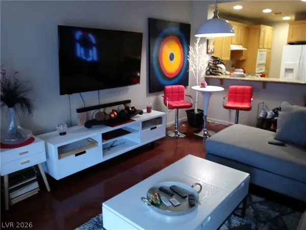 $1,275 | 31 East Agate Avenue, Unit 404, Las Vegas, NV 89123