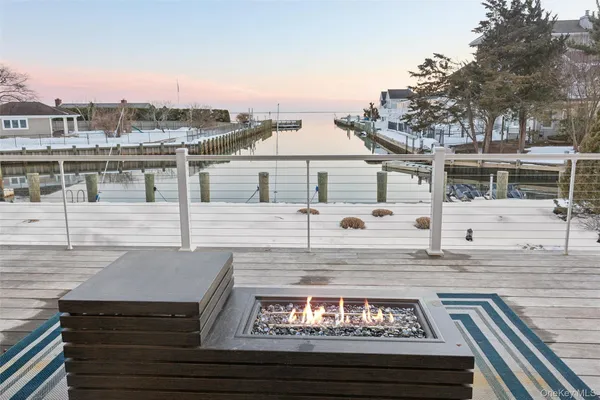 $2,750,000 | 18 Matilda Court, Bayport, NY 11705