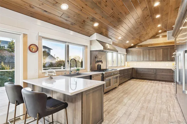 $2,750,000 | 18 Matilda Court, Bayport, NY 11705