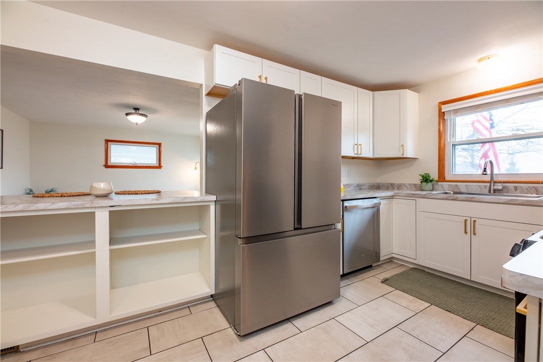 416 West Spruce Street East Rochester, NY 14445 - Photo 16 of 34 Kitchen