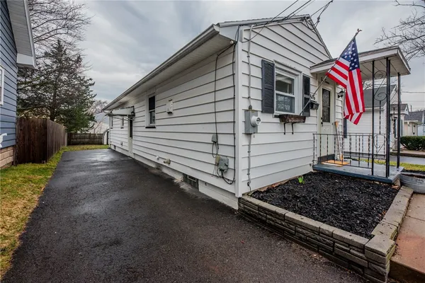 $2,200 | 416 West Spruce Street, East Rochester, NY 14445