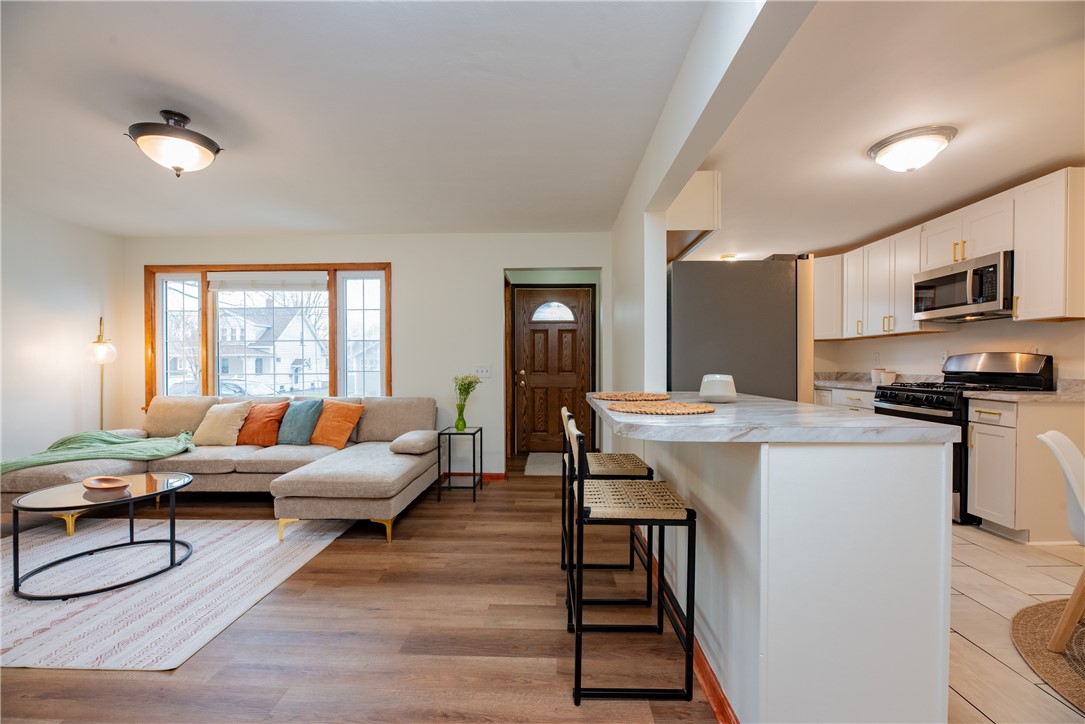 416 West Spruce Street East Rochester, NY 14445 - Photo 8 of 34 Living Room