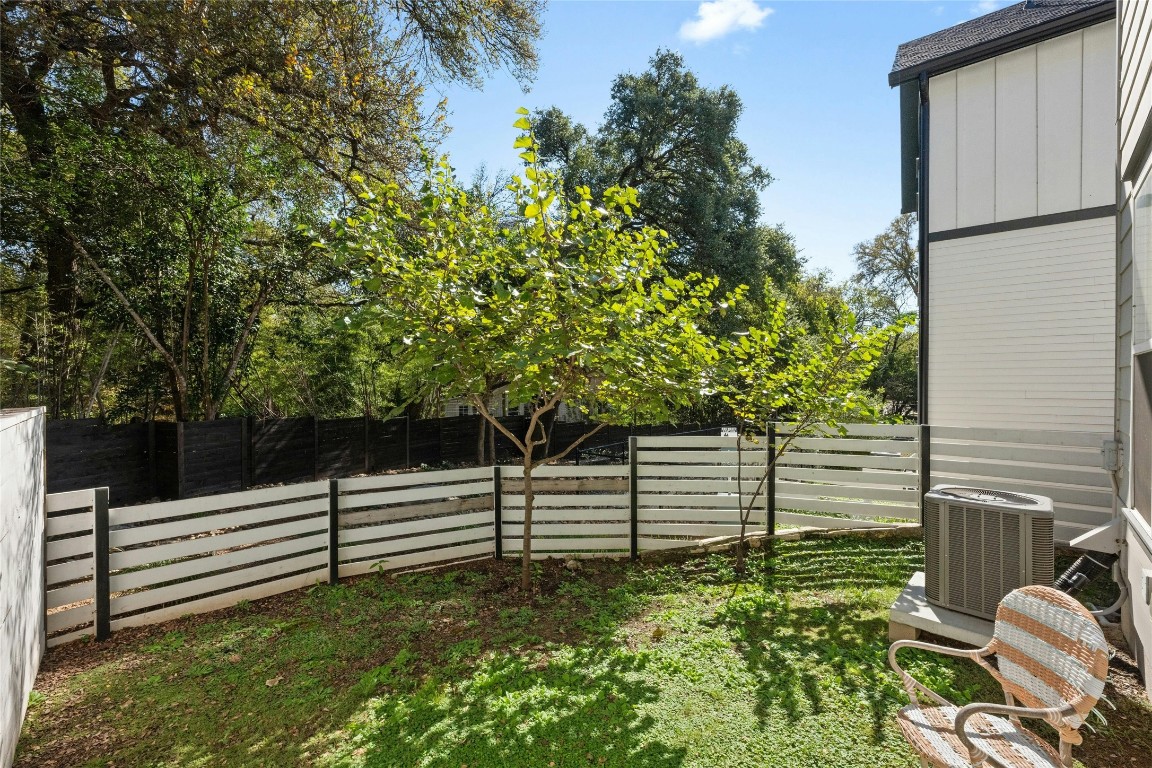 3809 Valley View Road, Unit 19 Austin, TX 78704 - Photo 23 of 30