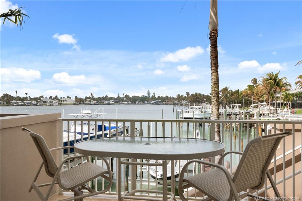 1560 Island Cove Road Fort Pierce, FL 34949 - Photo 2 of 41