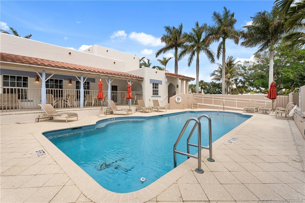 1560 Island Cove Road Fort Pierce, FL 34949 - Photo 34 of 41