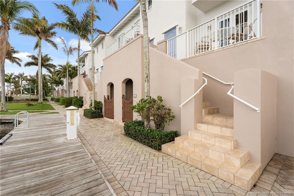 1560 Island Cove Road Fort Pierce, FL 34949 - Photo 6 of 41