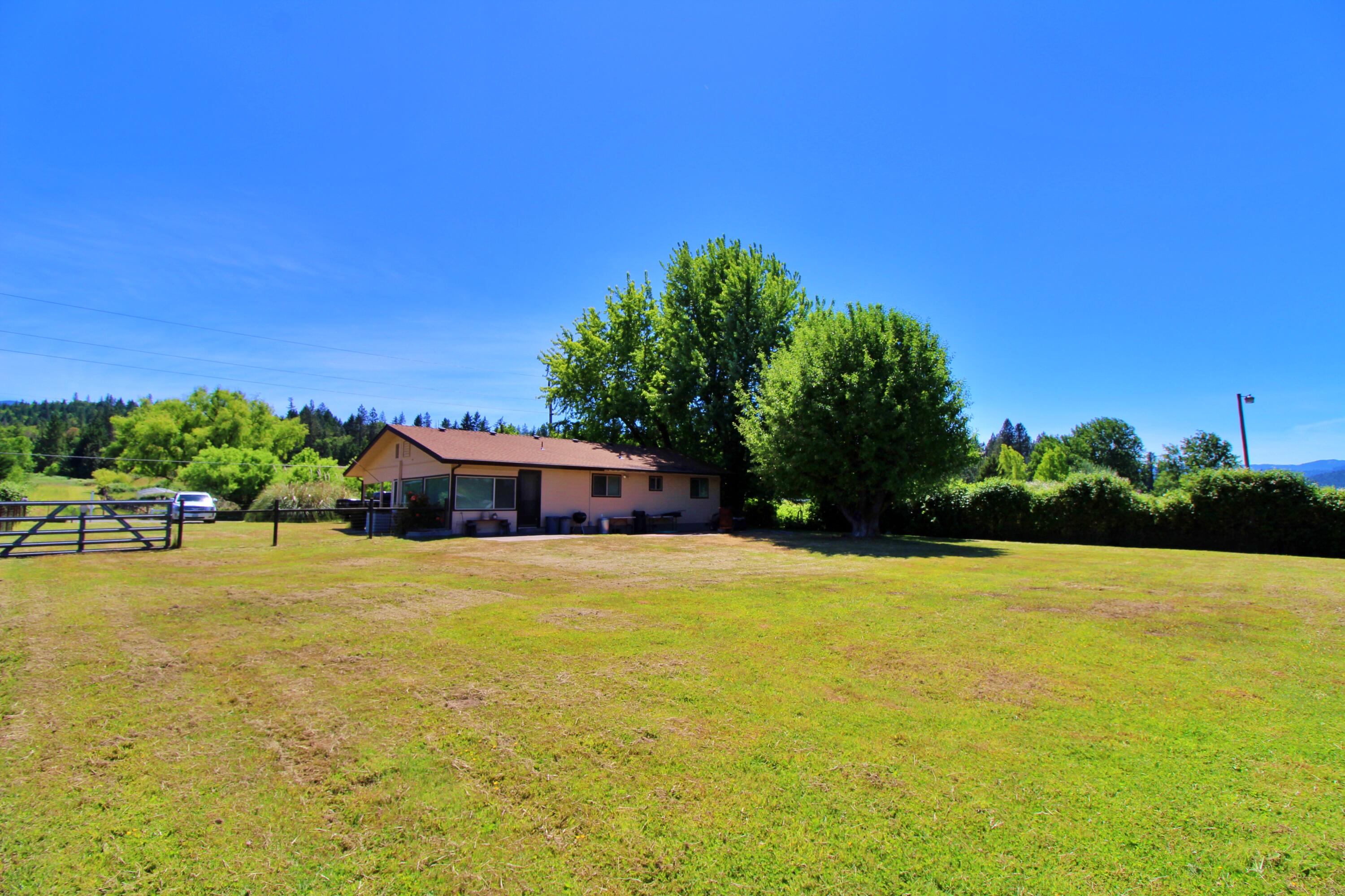 4888 Jerome Prairie Road Grants Pass, OR 97527 - Photo 25 of 35 Back yard