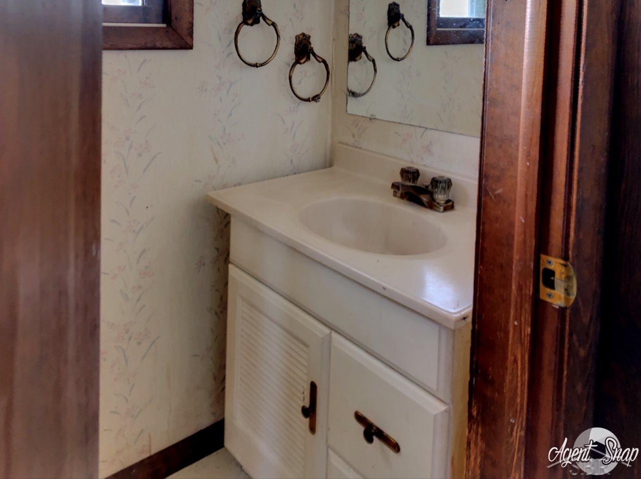 14417 North Bray Road Clio, MI 48420 - Photo 15 of 39 31380926-14.JPG