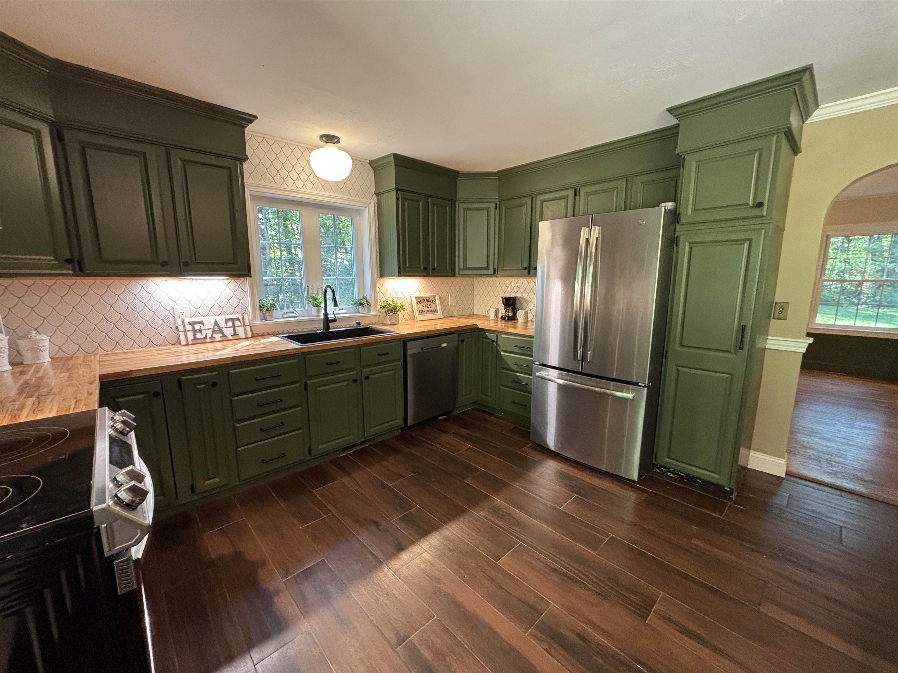 38 Piscataqua Road Dover, NH 03820 - Photo 16 of 47