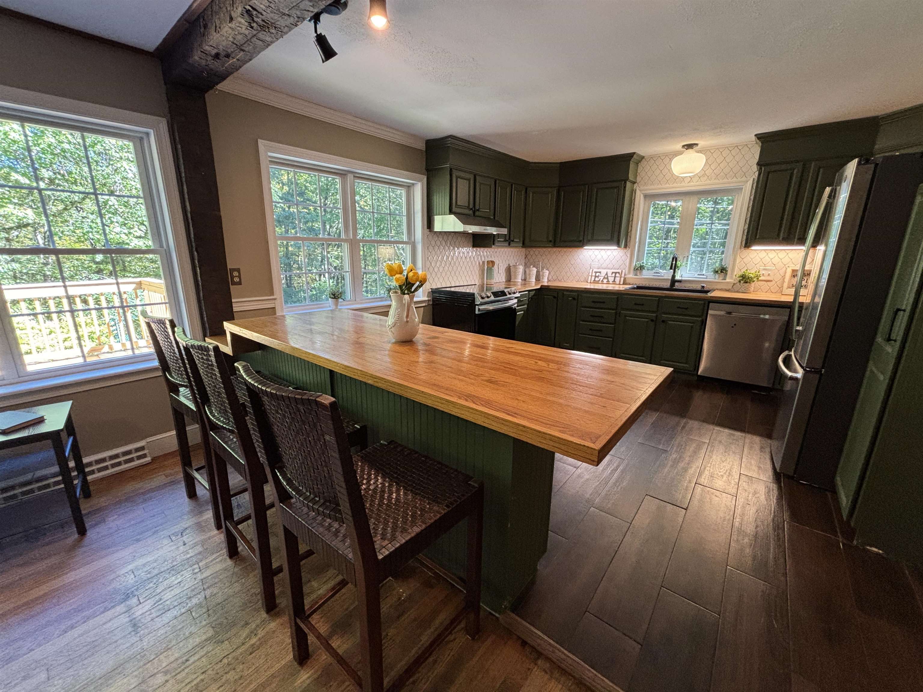 38 Piscataqua Road Dover, NH 03820 - Photo 17 of 47