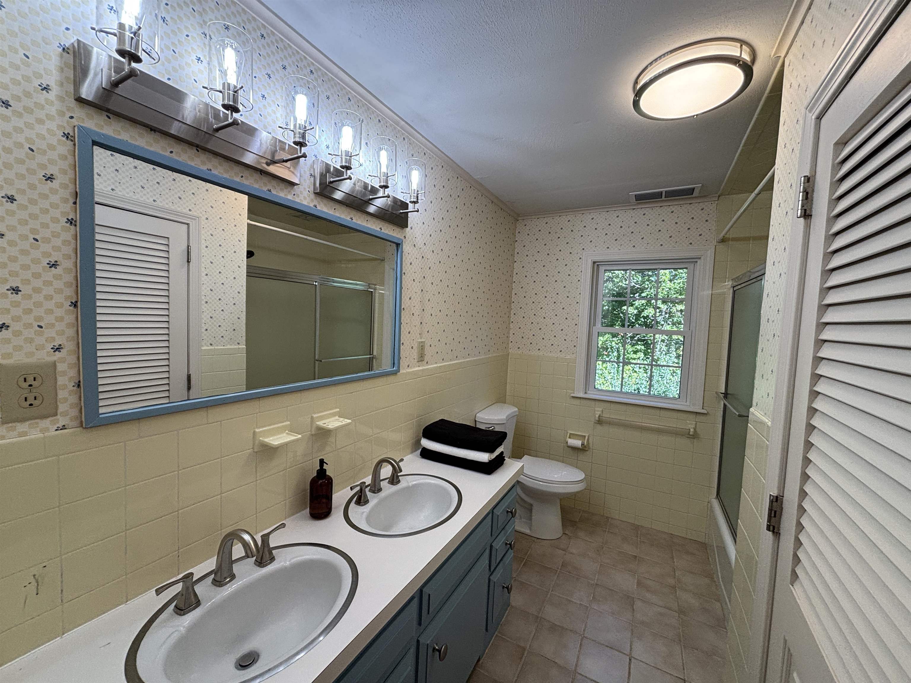 38 Piscataqua Road Dover, NH 03820 - Photo 37 of 47