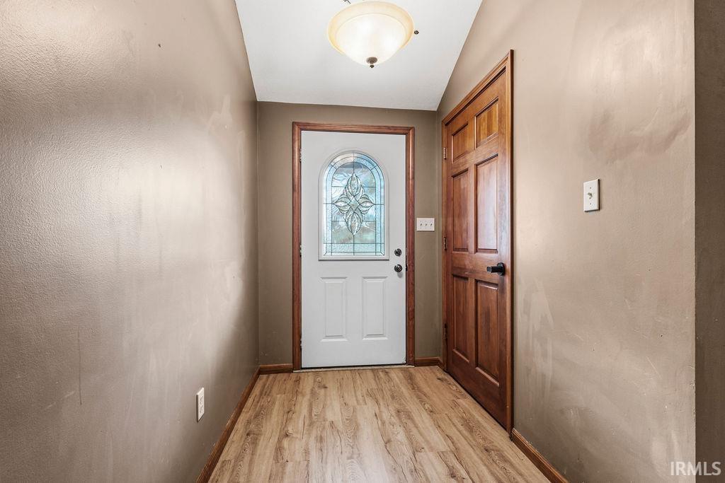 1904 Hunter's Ridge Drive Huntington, IN 46750 - Photo 12 of 41