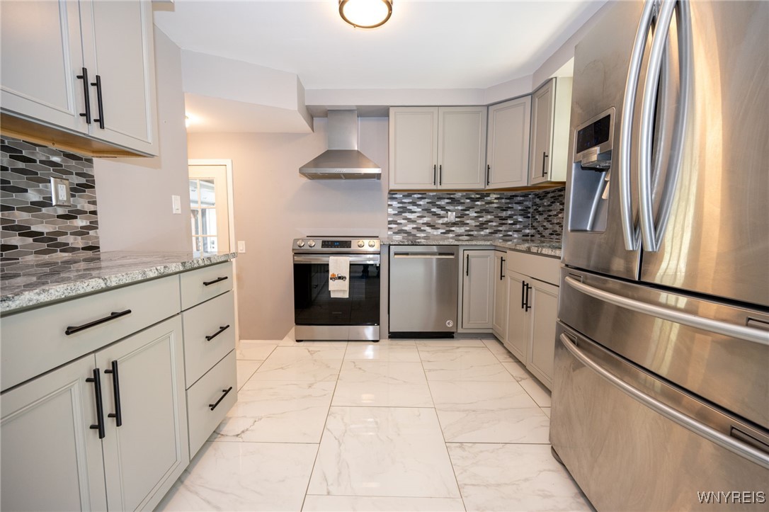 88 Colony Street Depew, NY 14043 - Photo 4 of 28 Kitchen from liv room