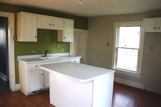 634 North Cody Road Le Claire, IA 52753 - Photo 4 of 4 Gallery Image 4