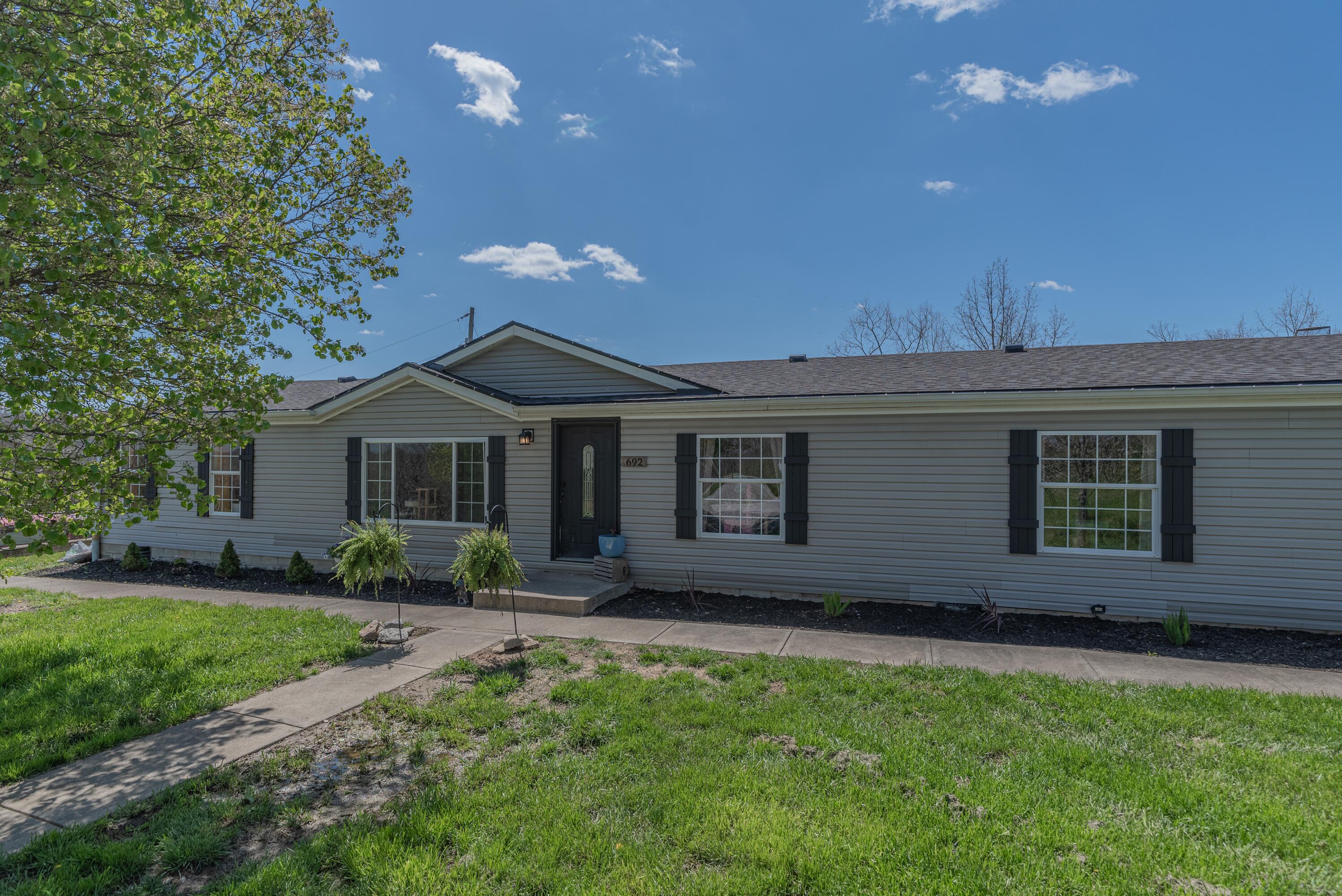692 Barker Road California, KY 41007 - Photo 2 of 41 Gallery Image 2