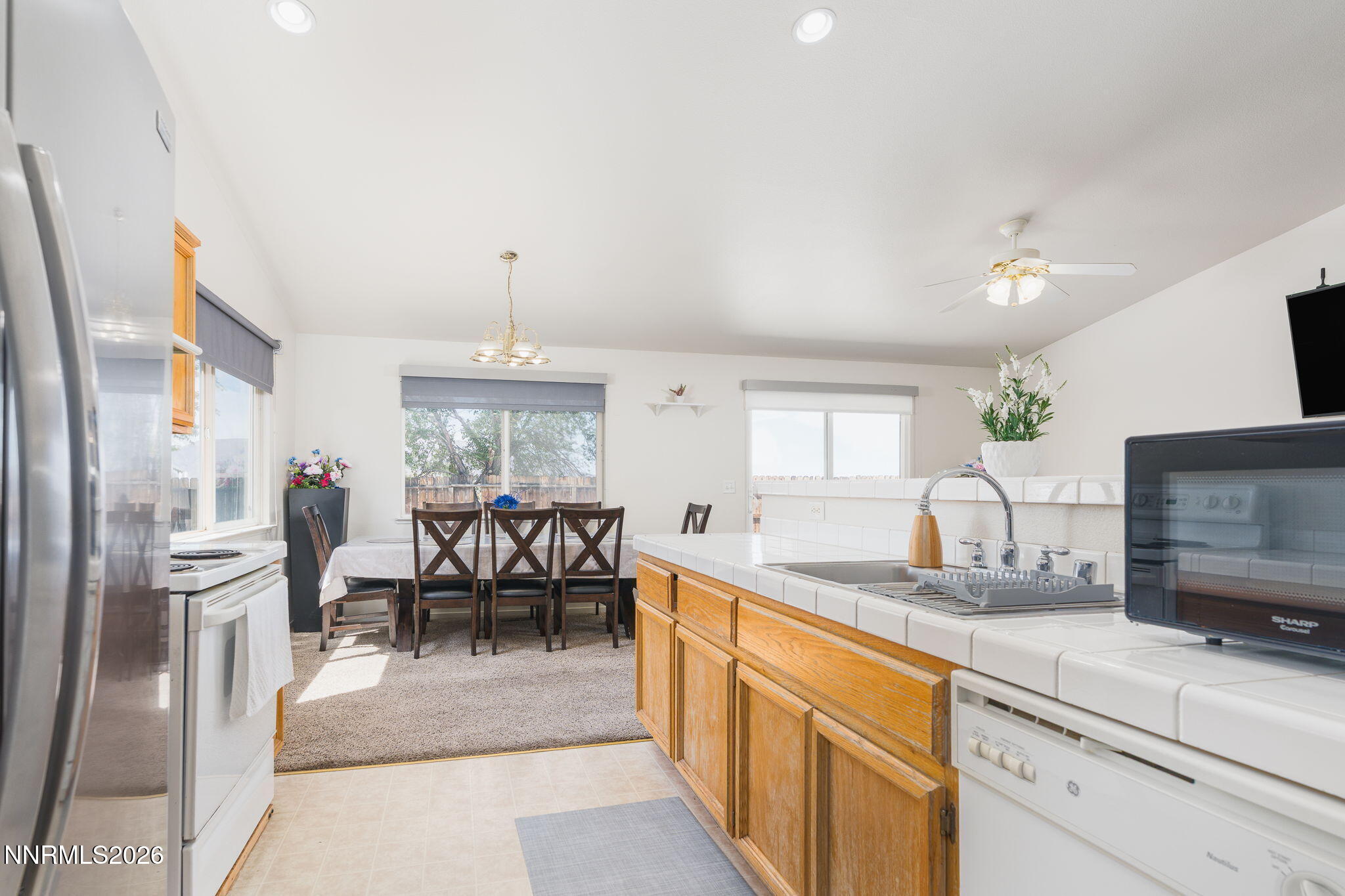 254 Emigrant Way Fernley, NV 89408 - Photo 14 of 31 14-web-or-mls-Standard 30-18