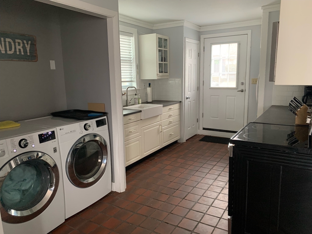 140 Riverbank Road Northampton, MA 01060 - Photo 21 of 37