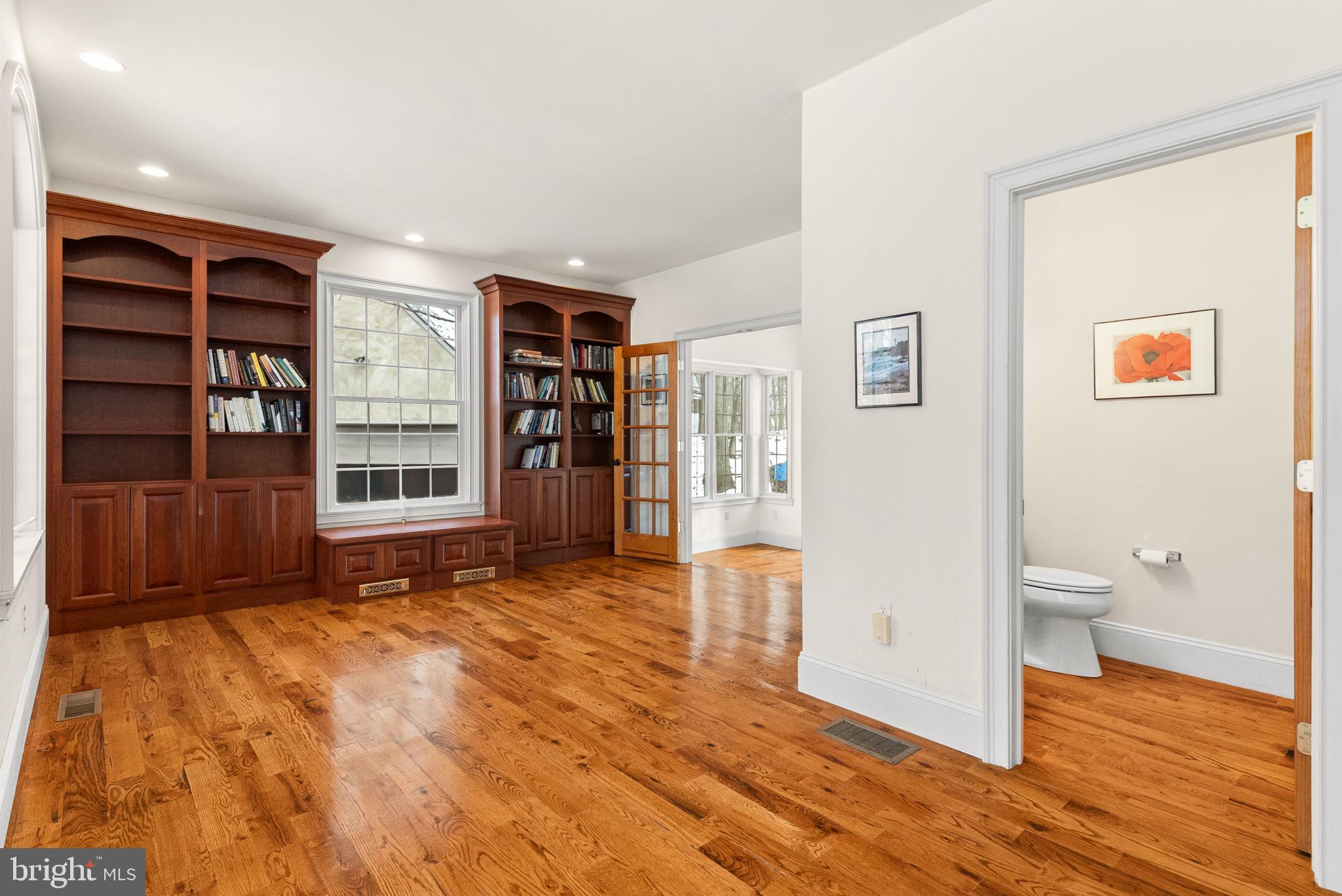 7044 Ely Road New Hope, PA 18938 - Photo 17 of 60