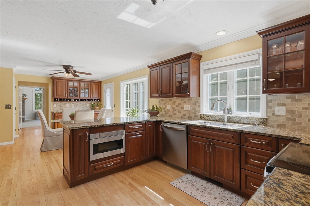 2 Towne Hill Road Haverhill, MA 01835 - Photo 4 of 42