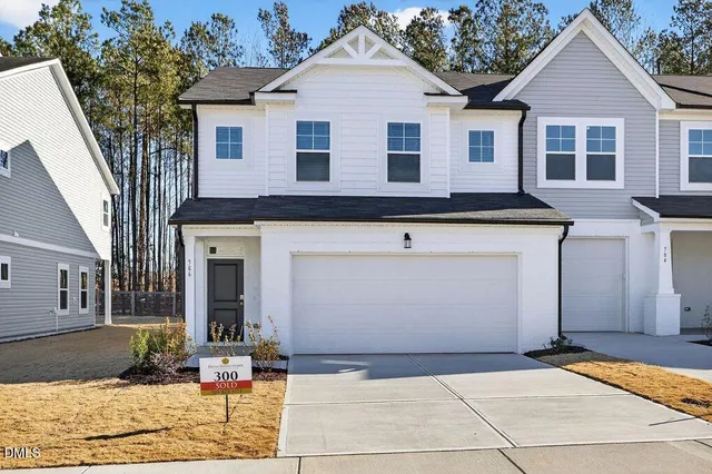 $1,925 | 586 Barrington Row Avenue, Zebulon, NC 27597