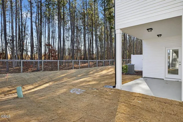 $1,925 | 586 Barrington Row Avenue, Zebulon, NC 27597