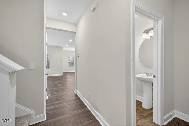 $1,925 | 586 Barrington Row Avenue, Zebulon, NC 27597