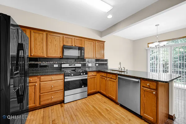 $3,100 | 217 Wimbledon Place, Bloomingdale, IL 60108