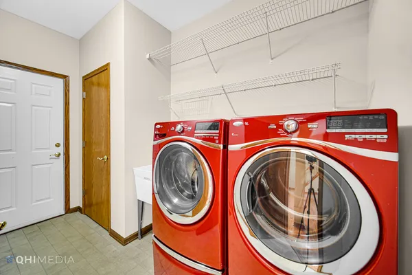 $3,100 | 217 Wimbledon Place, Bloomingdale, IL 60108