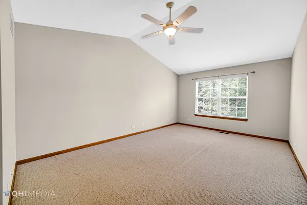 $3,100 | 217 Wimbledon Place, Bloomingdale, IL 60108