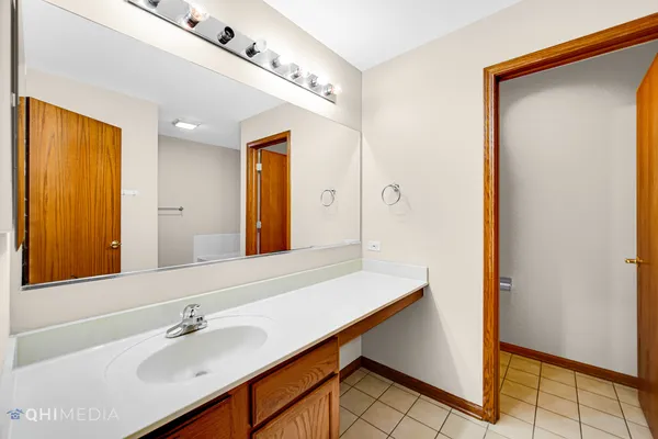 $3,100 | 217 Wimbledon Place, Bloomingdale, IL 60108