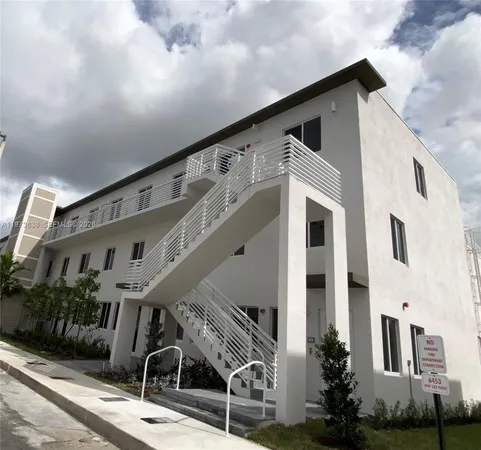 $3,000 | 6453 Northwest 102nd Path, Unit 304, Doral, FL 33178