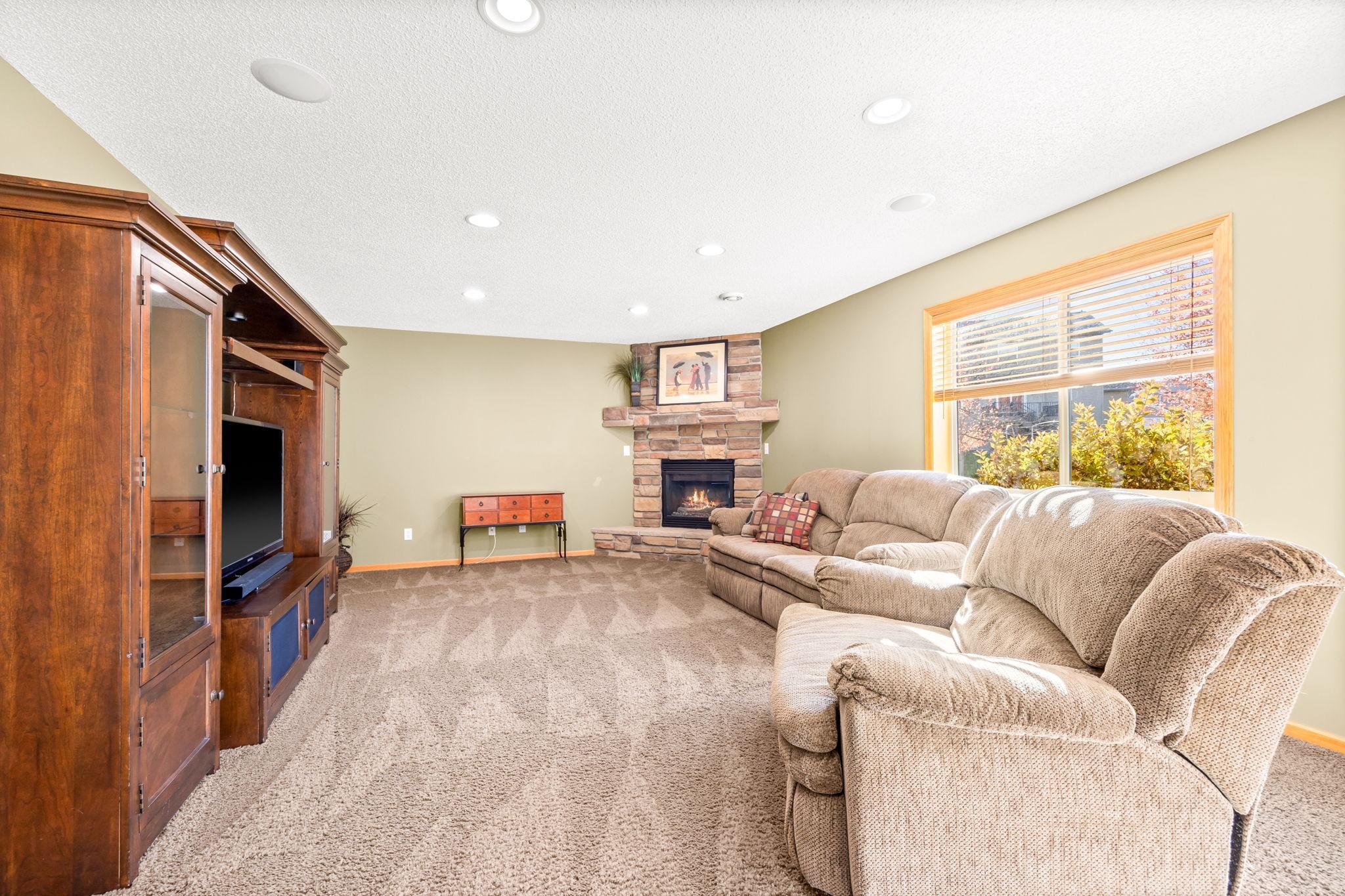 301 3rd Street Southwest Delano, MN 55328 - Photo 19 of 32