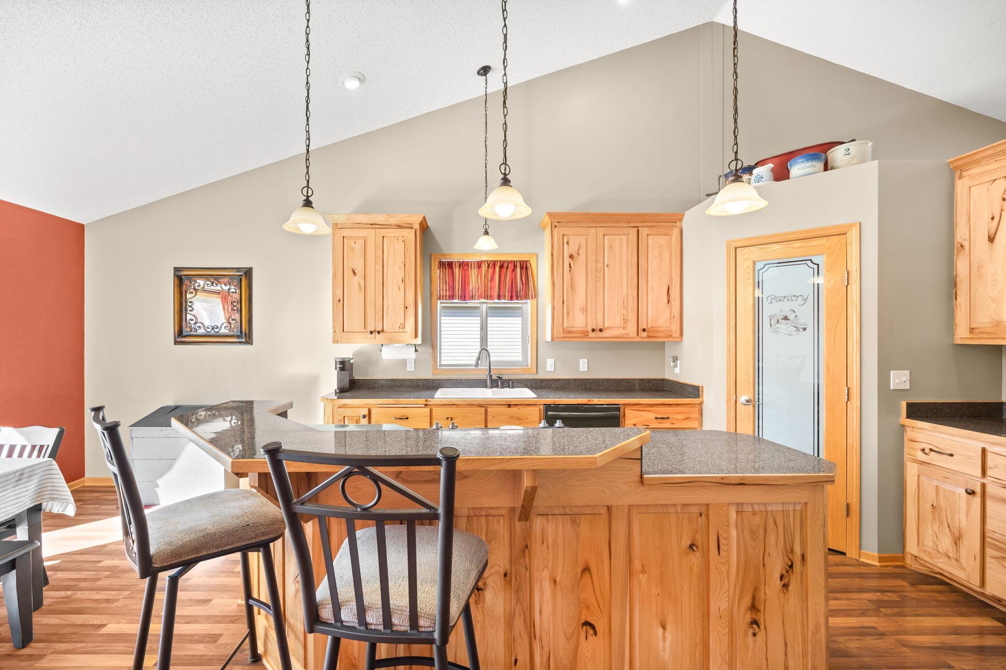 301 3rd Street Southwest Delano, MN 55328 - Photo 4 of 32