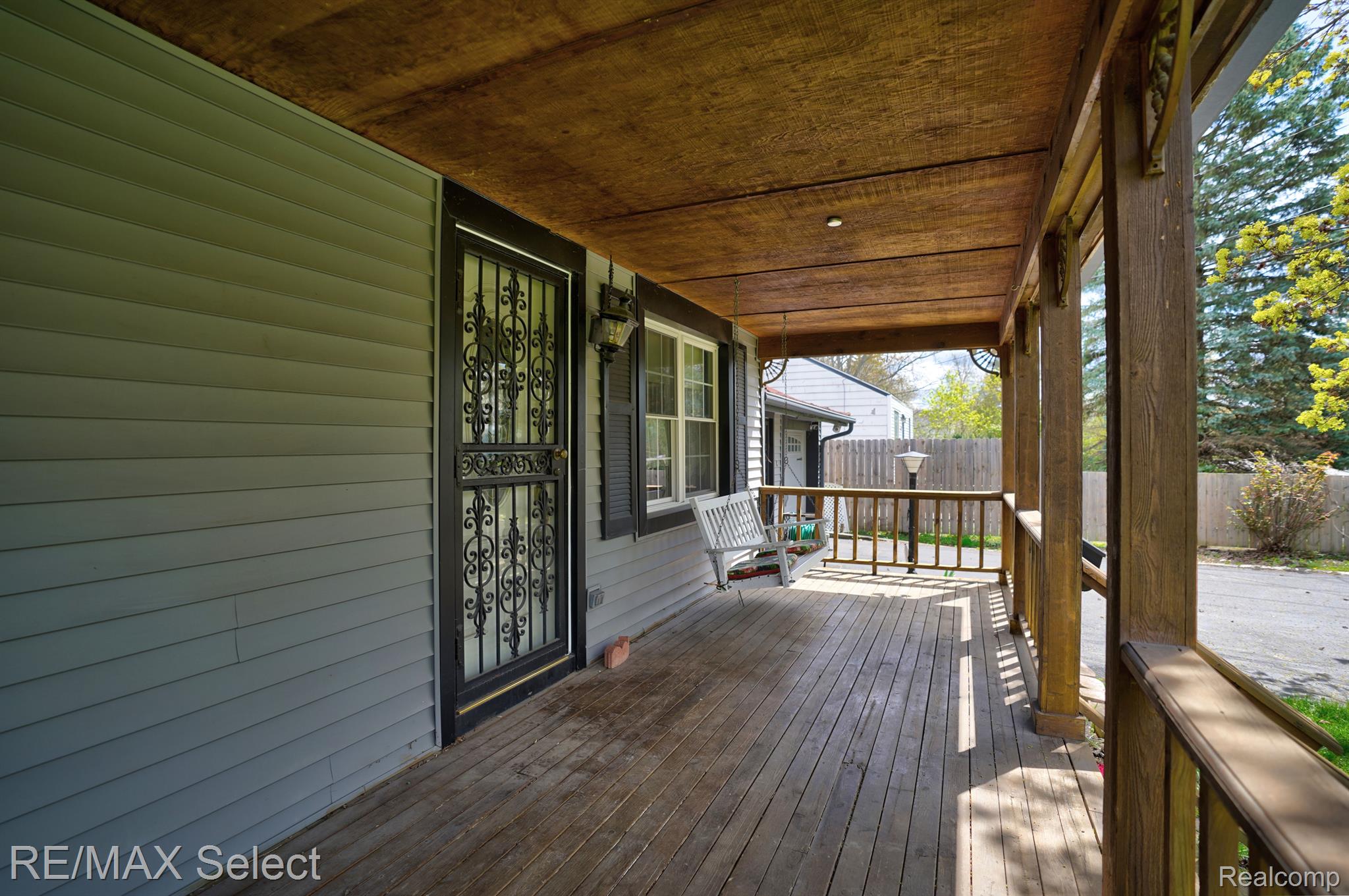 1437 Belsay Road Burton, MI 48509 - Photo 7 of 59 Gallery Image 7