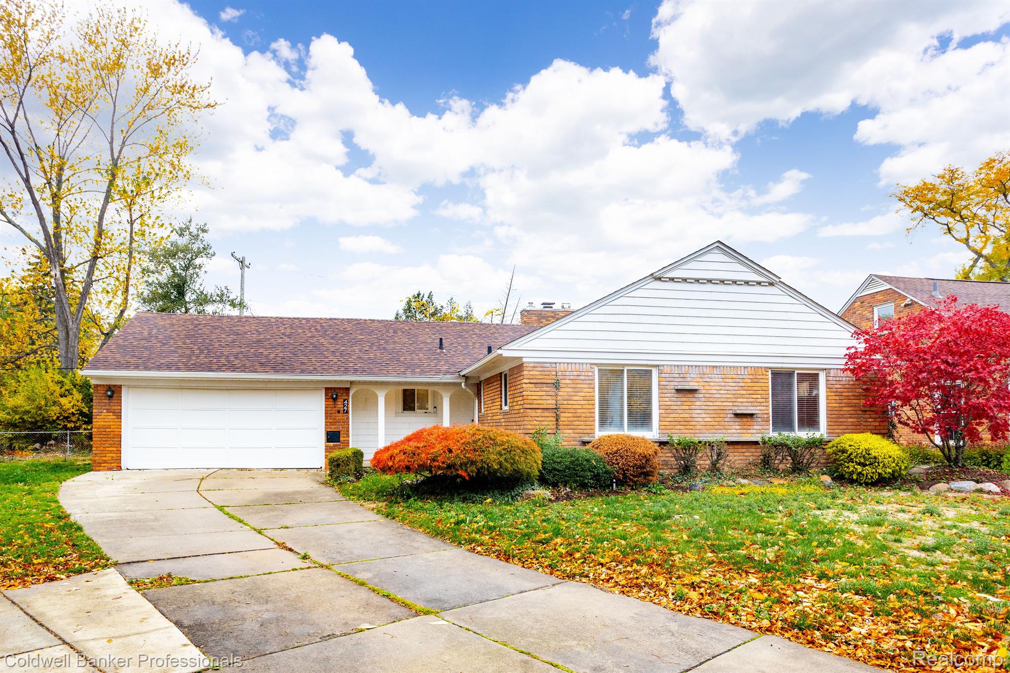 427 Lexington Road Grosse Pointe, MI 48236 - Photo 2 of 22 Gallery Image 2