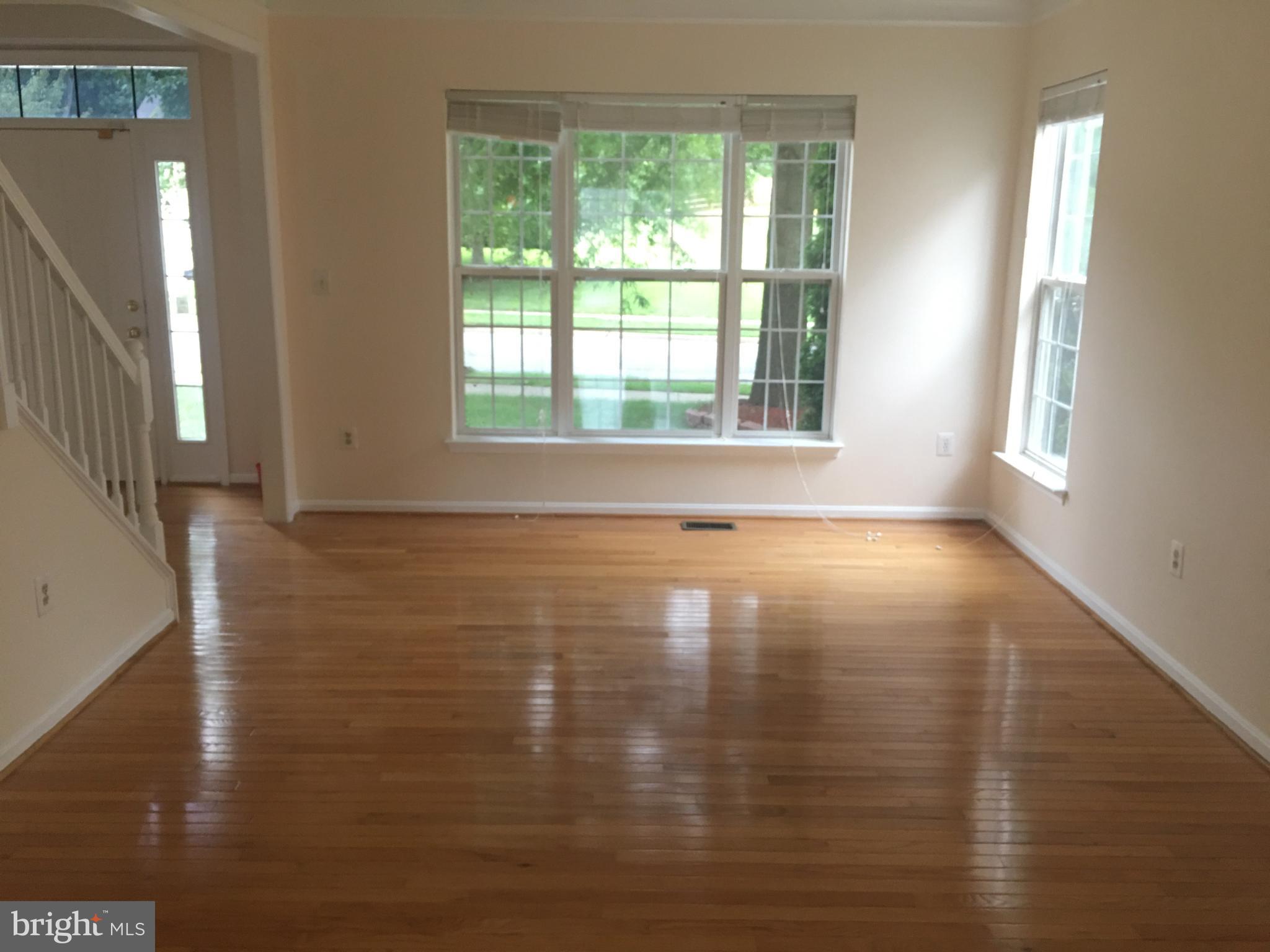 13902 Rockingham Road Germantown, MD 20874 - Photo 2 of 22 Gallery Image 2