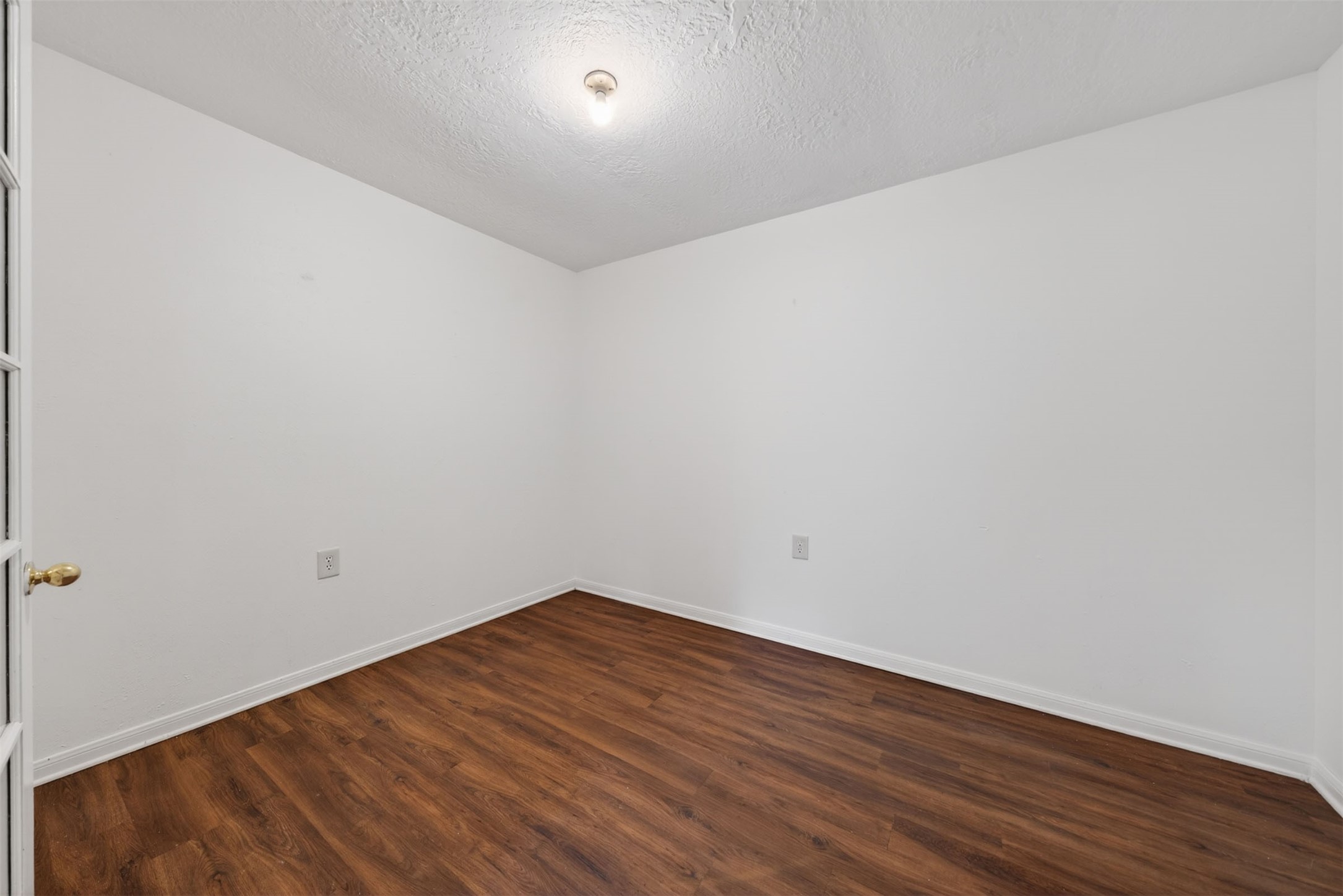 418 Texas Street Tomball, TX 77375 - Photo 21 of 31 This space features a Flex Space. (Virtually staged/AI enhanced). Image does not represent actual property as is.