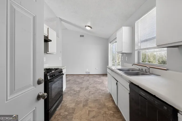 $219,900 | 10248 Briarbay Loop, Jonesboro, GA 30238